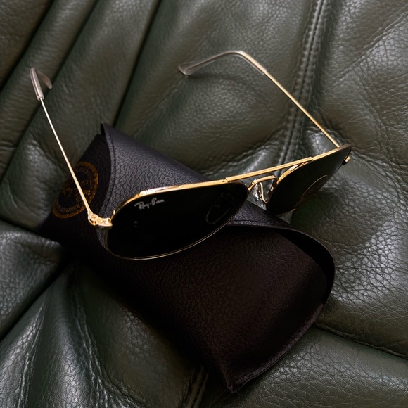 Ray-Ban Aviator Sunglasses & Case Holder - Picture 4 of 7